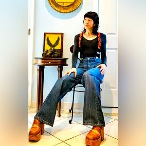 Jordache Jeans Reissue Y2K. Size 6 Waist 28” Hip 32-33” Length 40”